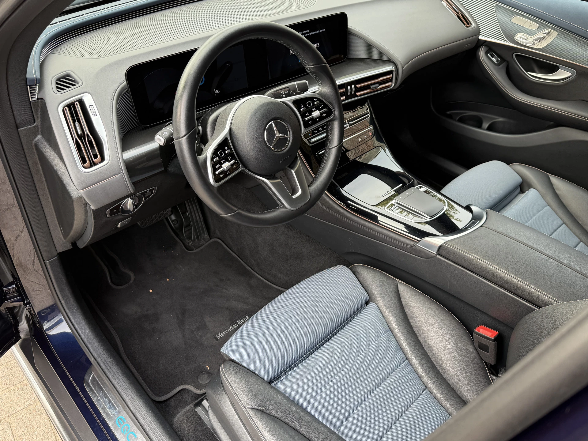 Hoofdafbeelding Mercedes-Benz EQC