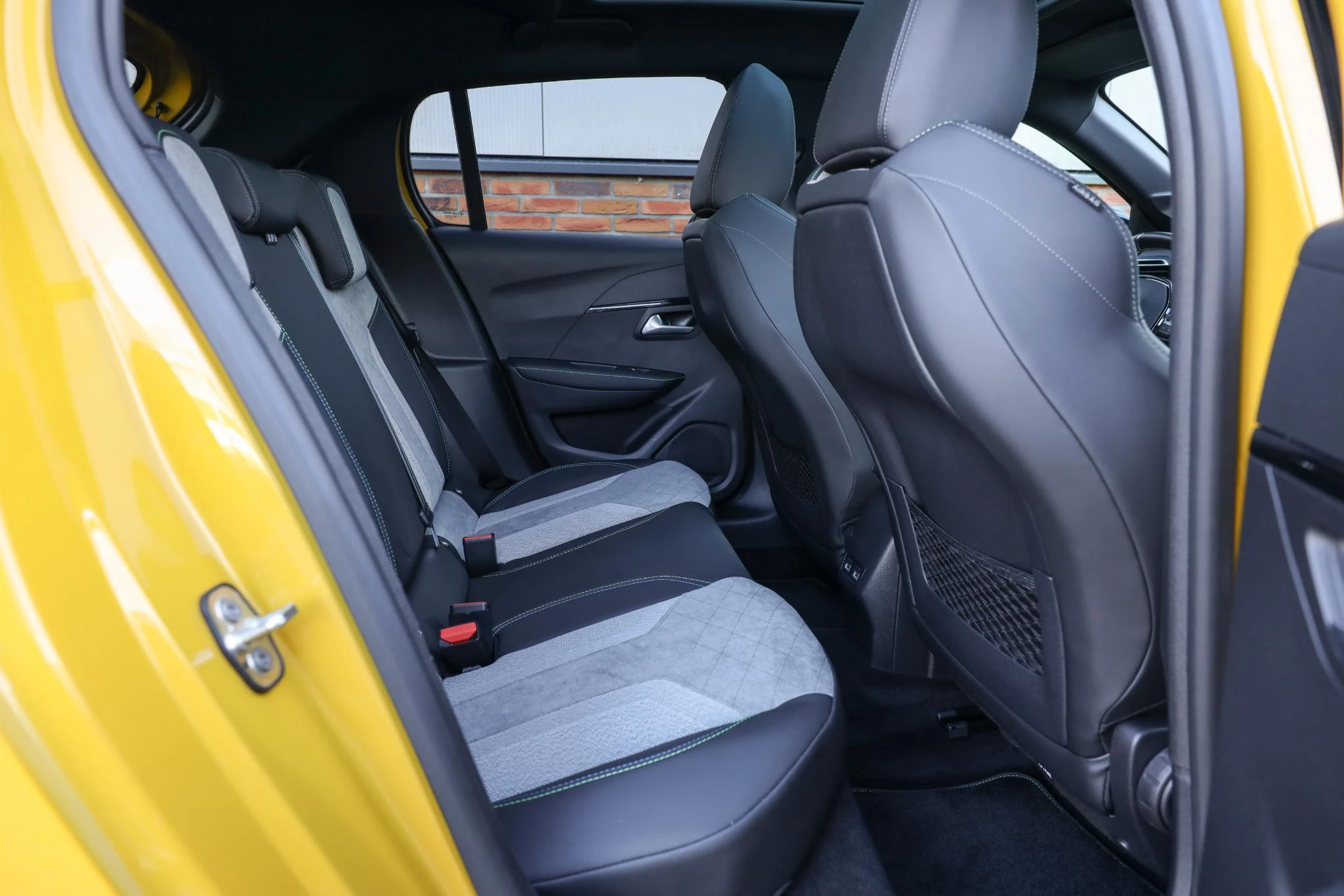 Hoofdafbeelding Peugeot e-208