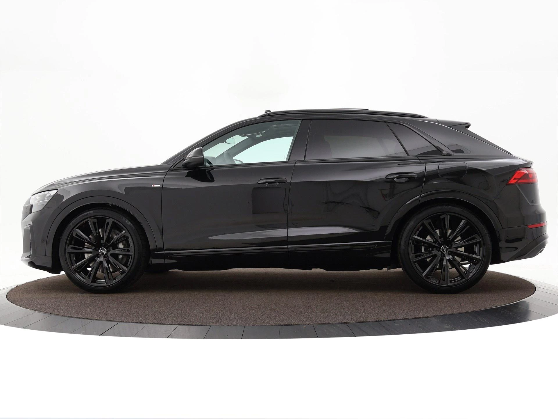 Hoofdafbeelding Audi Q8