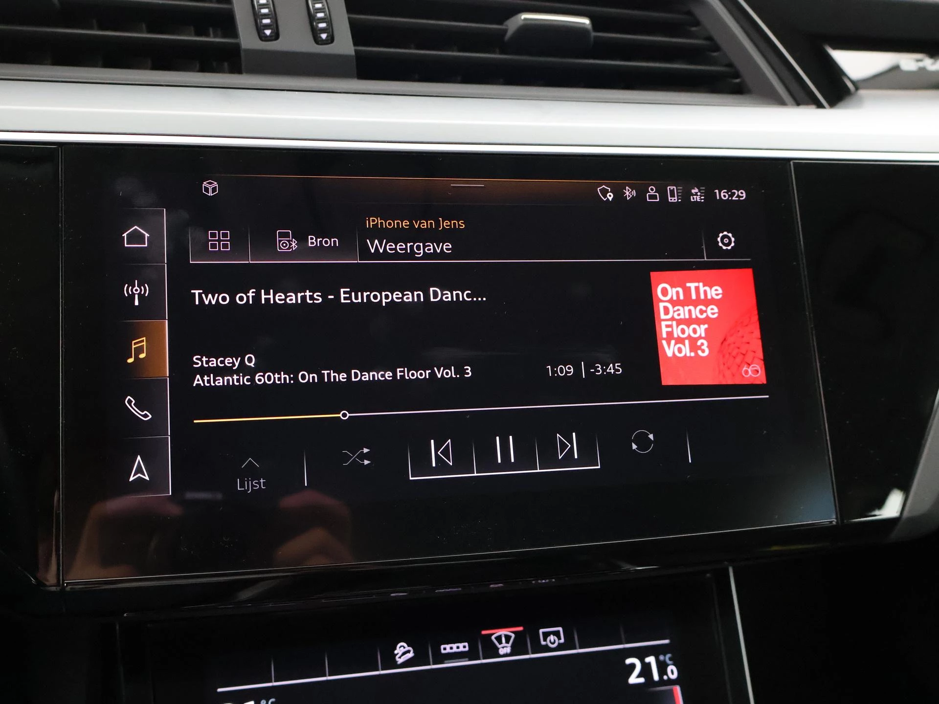 Hoofdafbeelding Audi e-tron