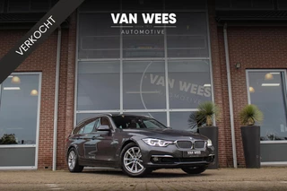 BMW 3-serie Touring 318i LCI Luxury Edition | NL auto | Facelift | Driving Assistant | Stuurverwarming | Camera | DAB | LED | HiFi | Leer | Sportstoelen | Sportstuur | Cruise control