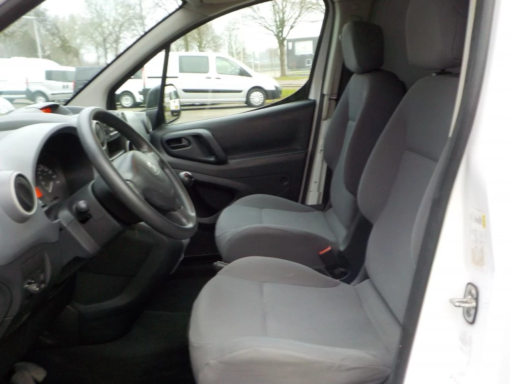 Hoofdafbeelding Peugeot Partner