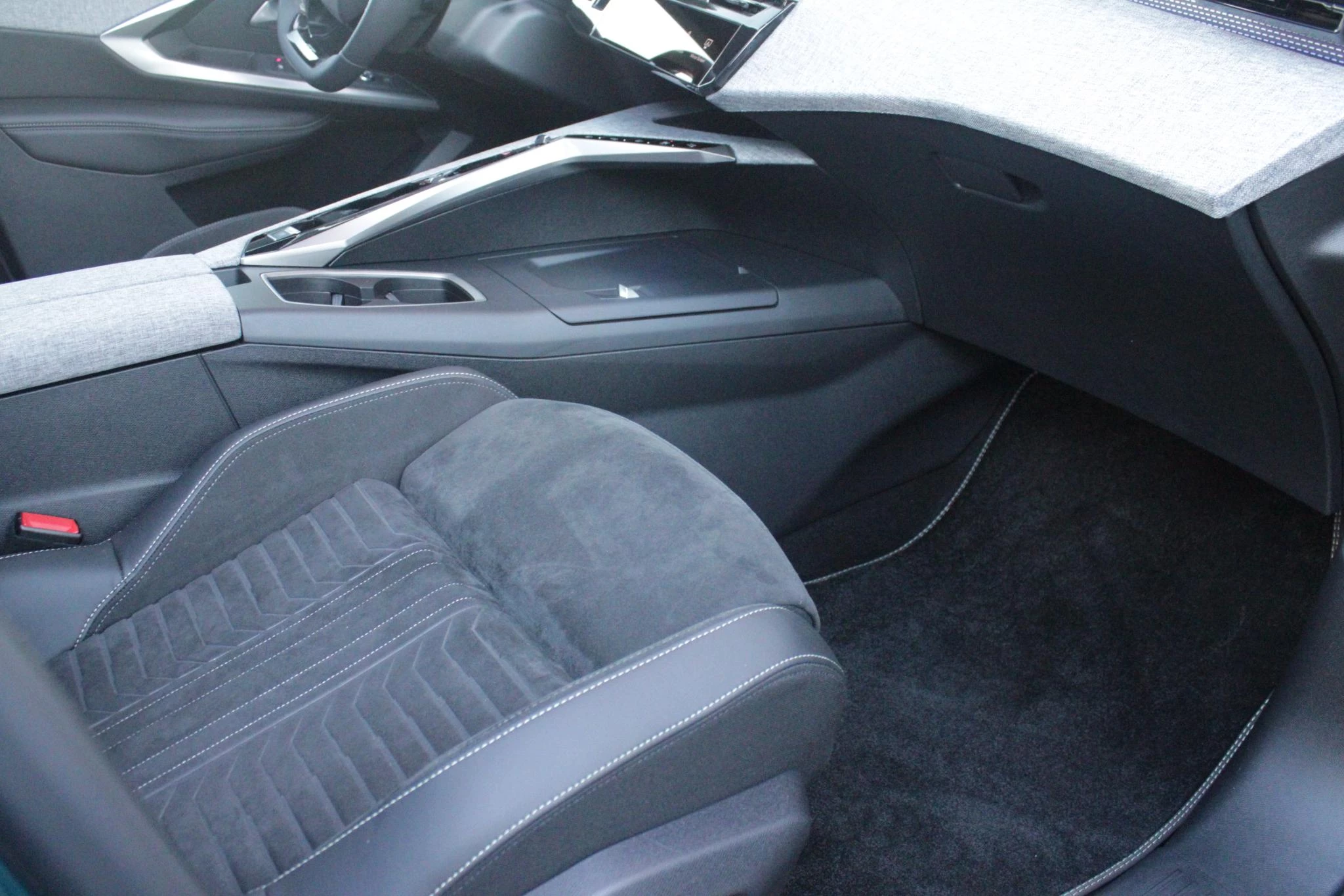 Hoofdafbeelding Peugeot e-5008