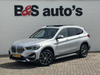 BMW X1 SDrive18i High Executive Trekhaak Navigatie Led verlichting Clima Cruise Panorama