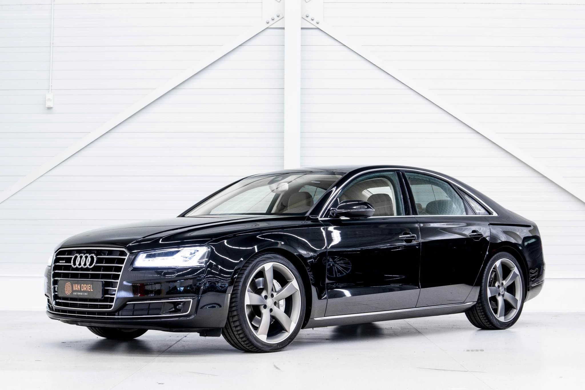 Hoofdafbeelding Audi A8