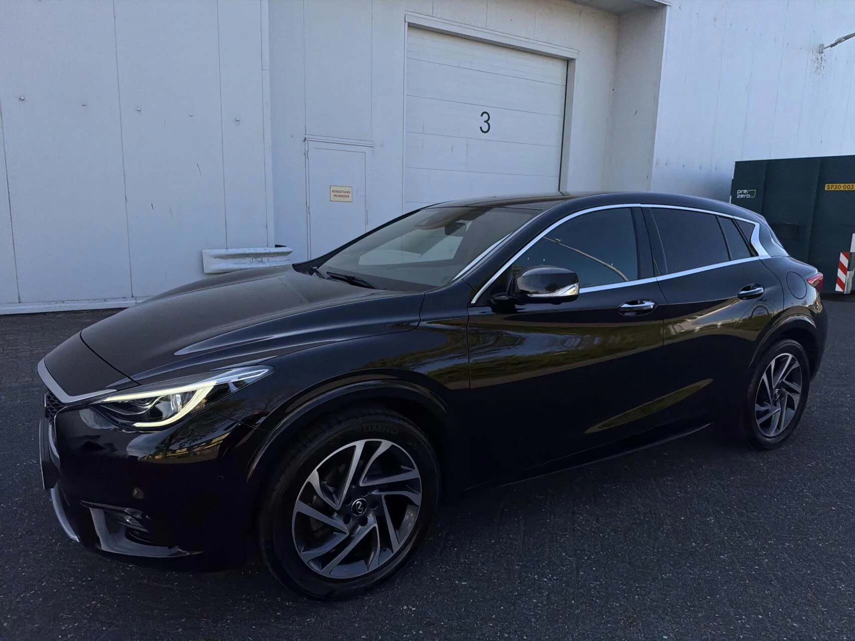 Hoofdafbeelding Infiniti Q30