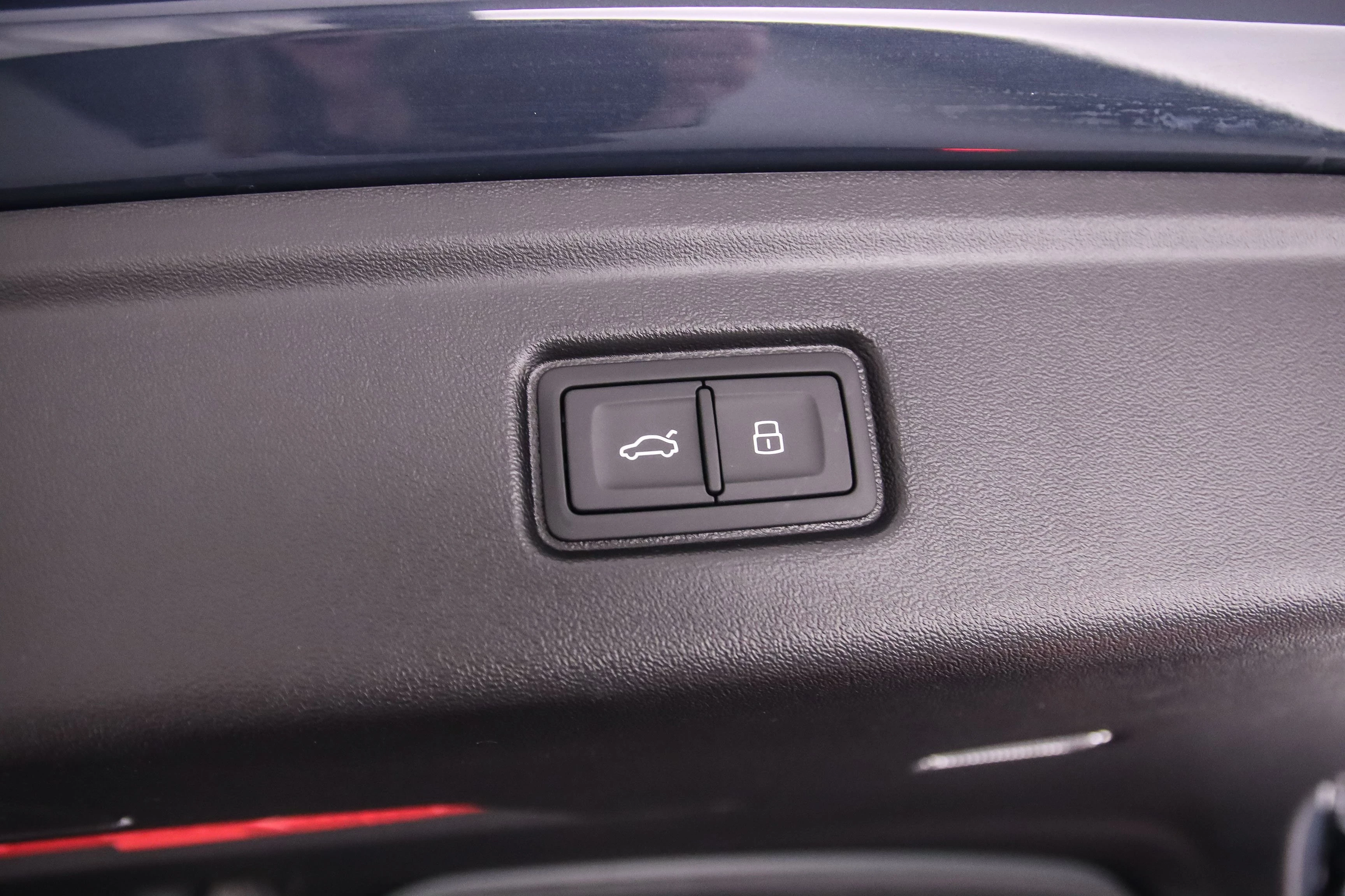 Hoofdafbeelding Audi A6 Avant e-tron