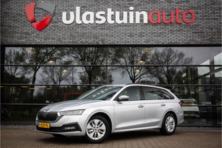 Hoofdafbeelding Škoda Octavia Škoda Octavia Combi 1.0 e-TSI Business Edition , Virtual cockpit, Carplay,