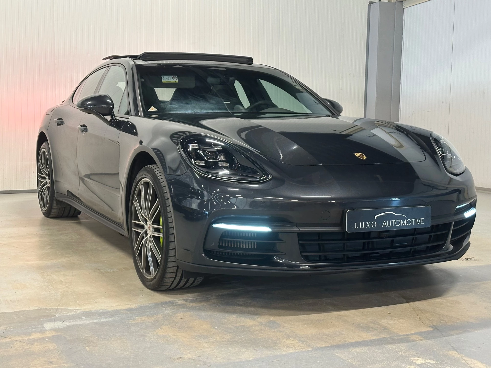 Hoofdafbeelding Porsche Panamera