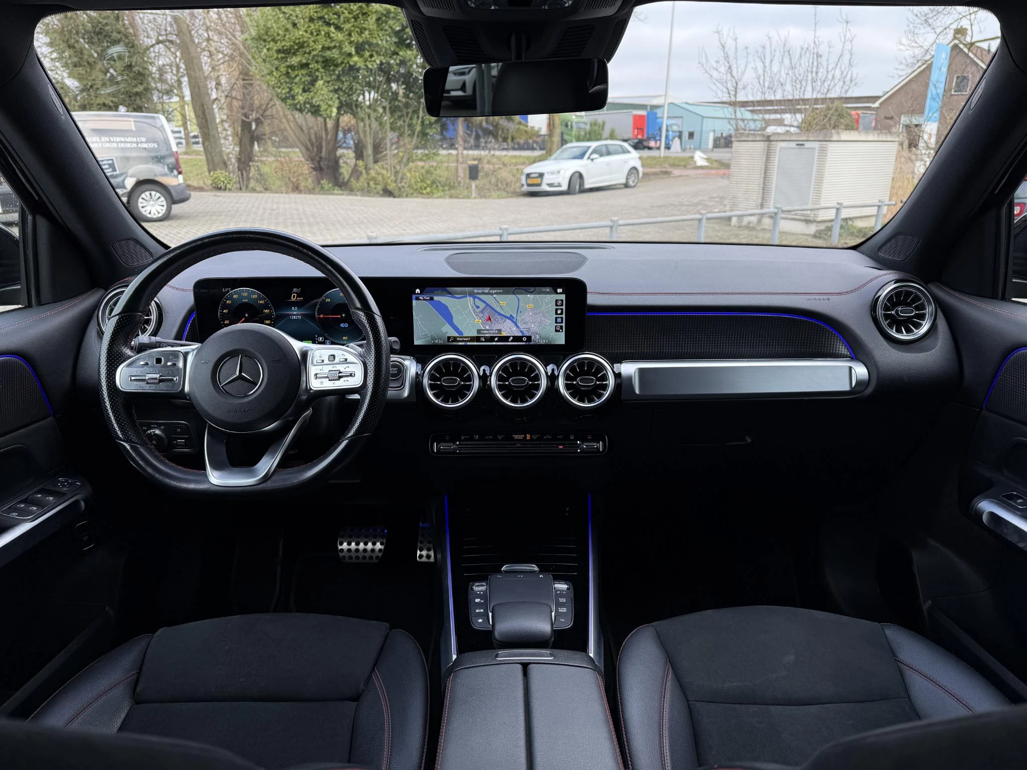 Hoofdafbeelding Mercedes-Benz EQB