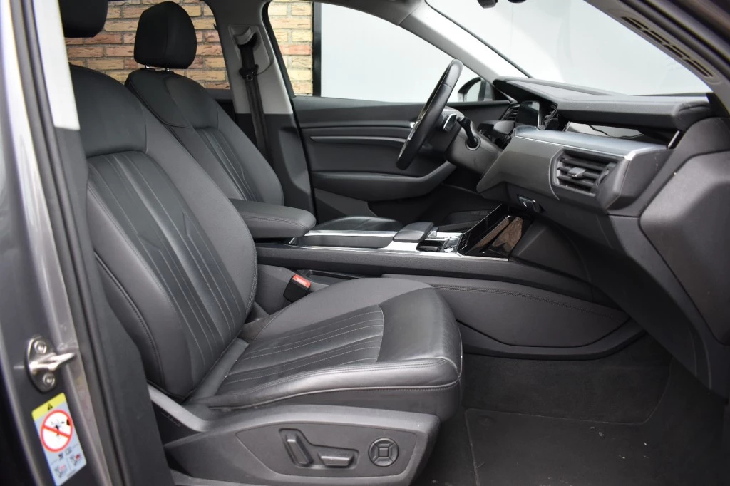 Hoofdafbeelding Audi e-tron