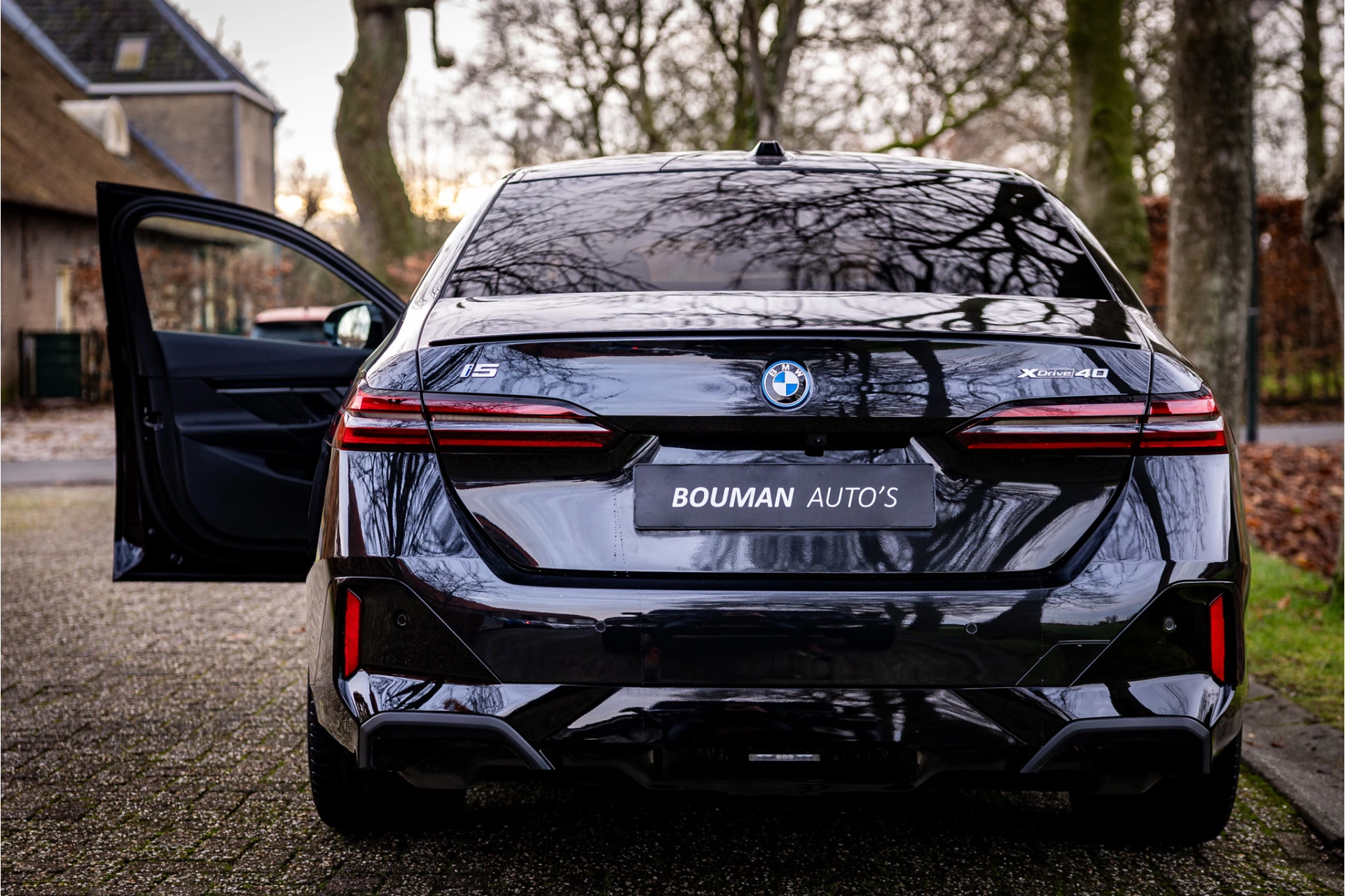Hoofdafbeelding BMW i5