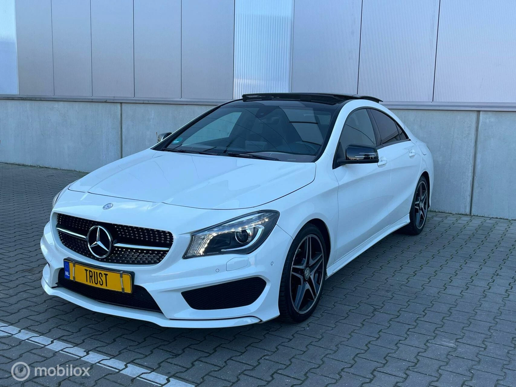 Hoofdafbeelding Mercedes-Benz CLA