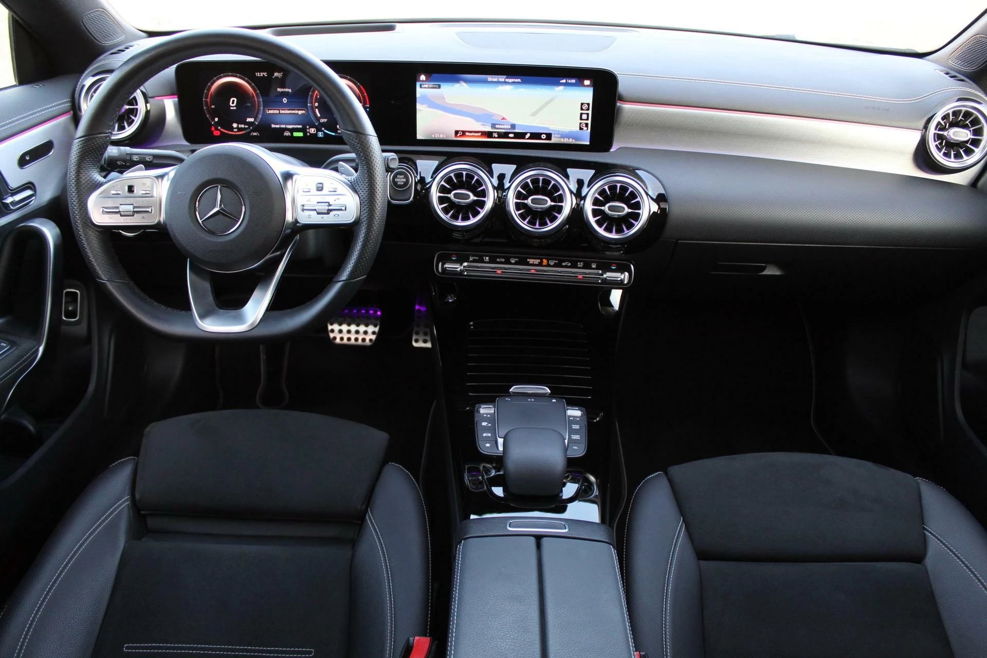 Hoofdafbeelding Mercedes-Benz CLA