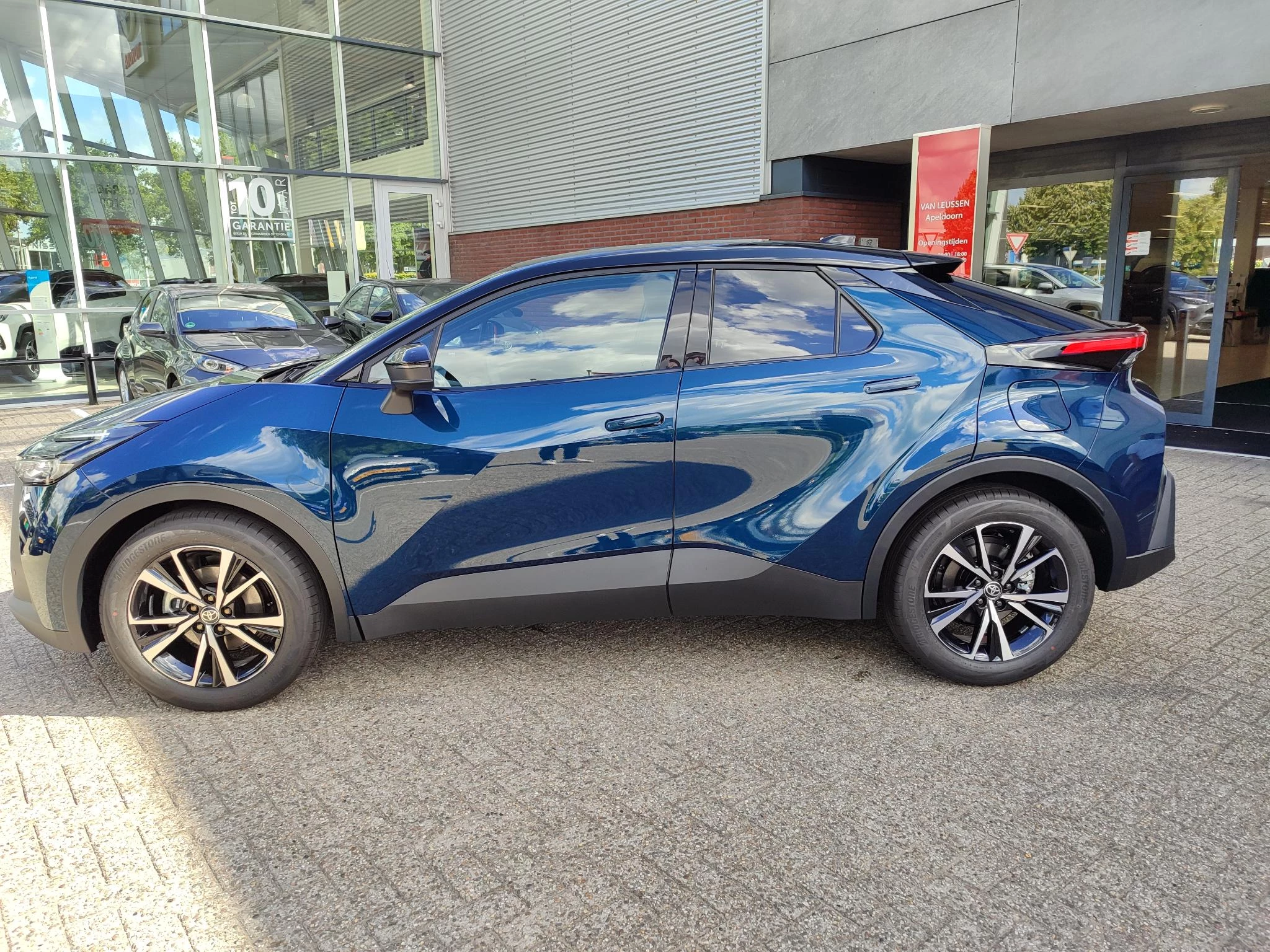 Hoofdafbeelding Toyota C-HR