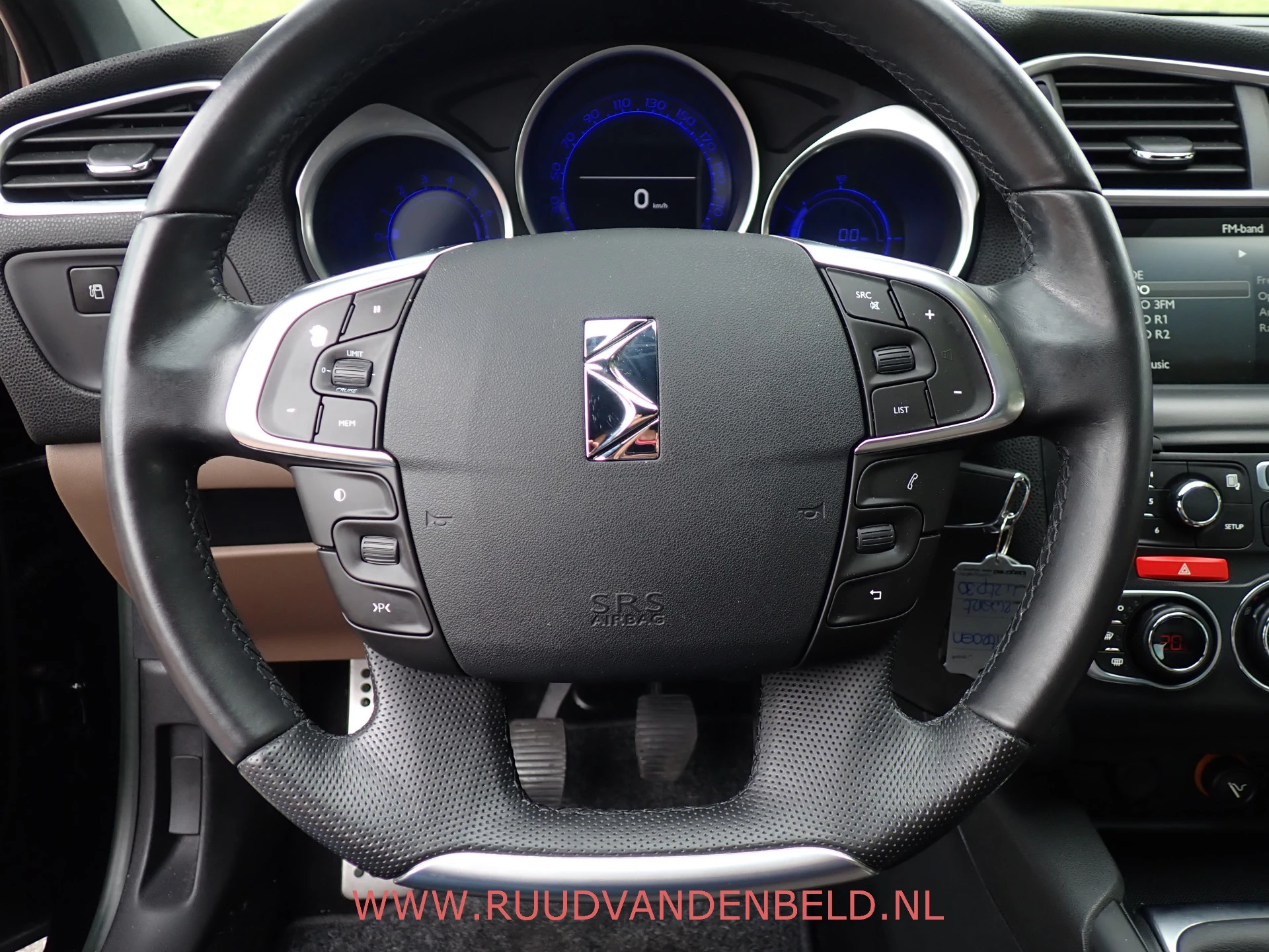Hoofdafbeelding DS DS 4