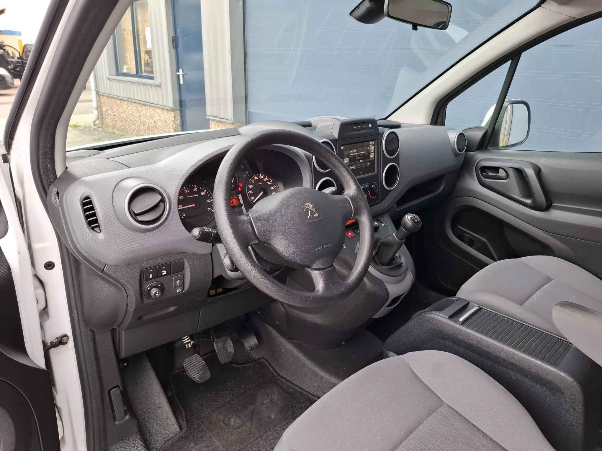 Hoofdafbeelding Peugeot Partner