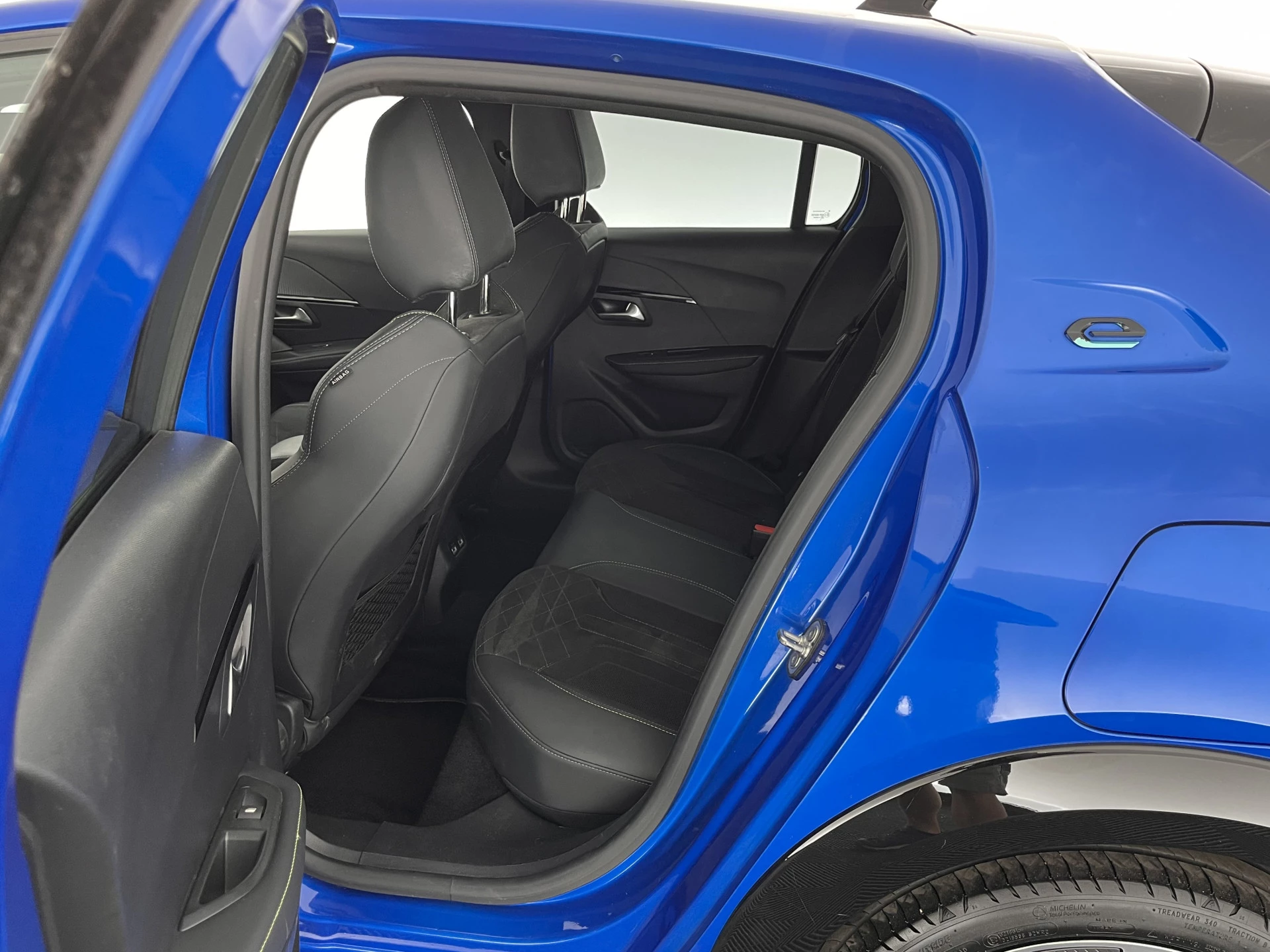 Hoofdafbeelding Peugeot e-208