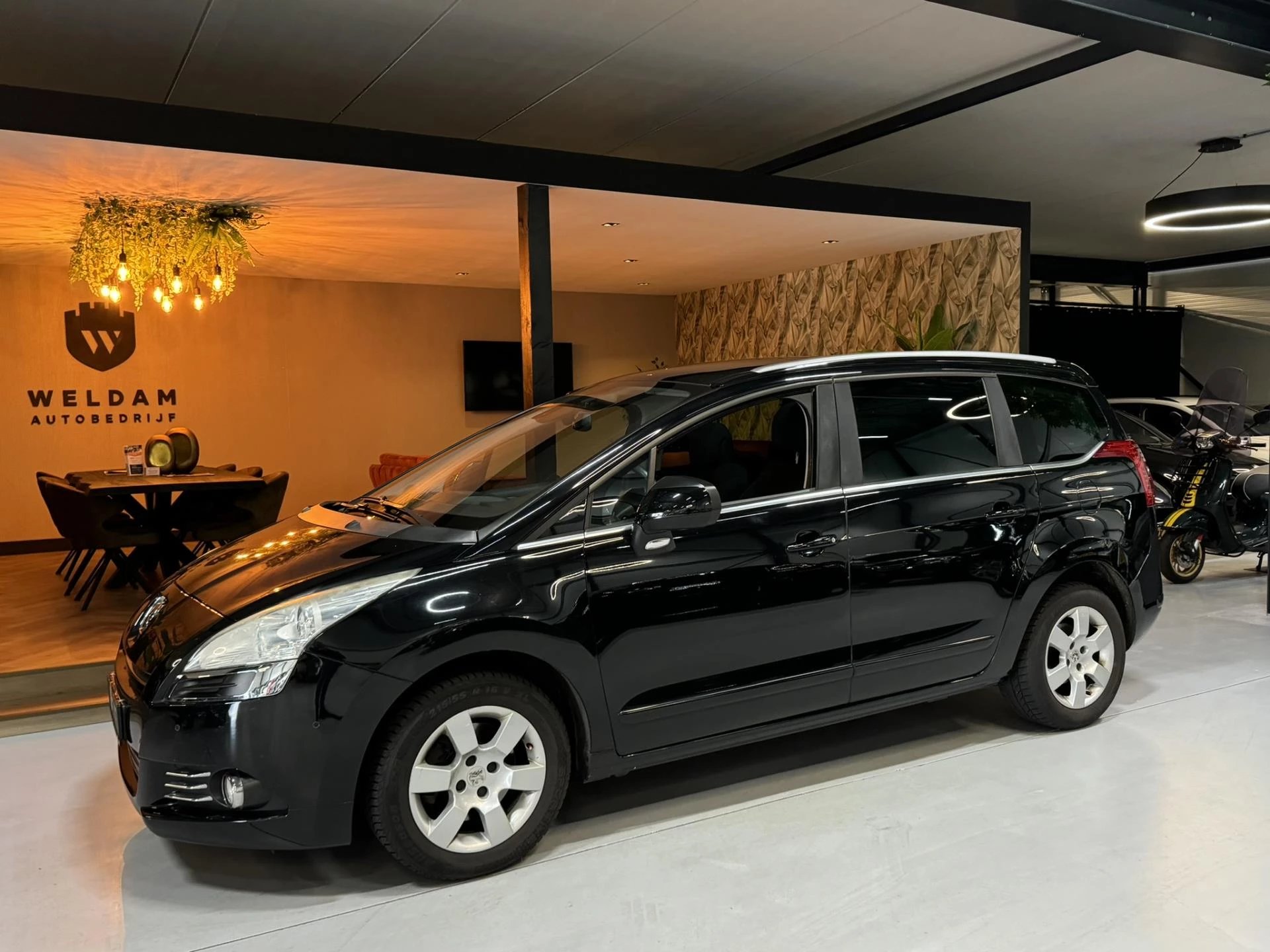 Hoofdafbeelding Peugeot 5008