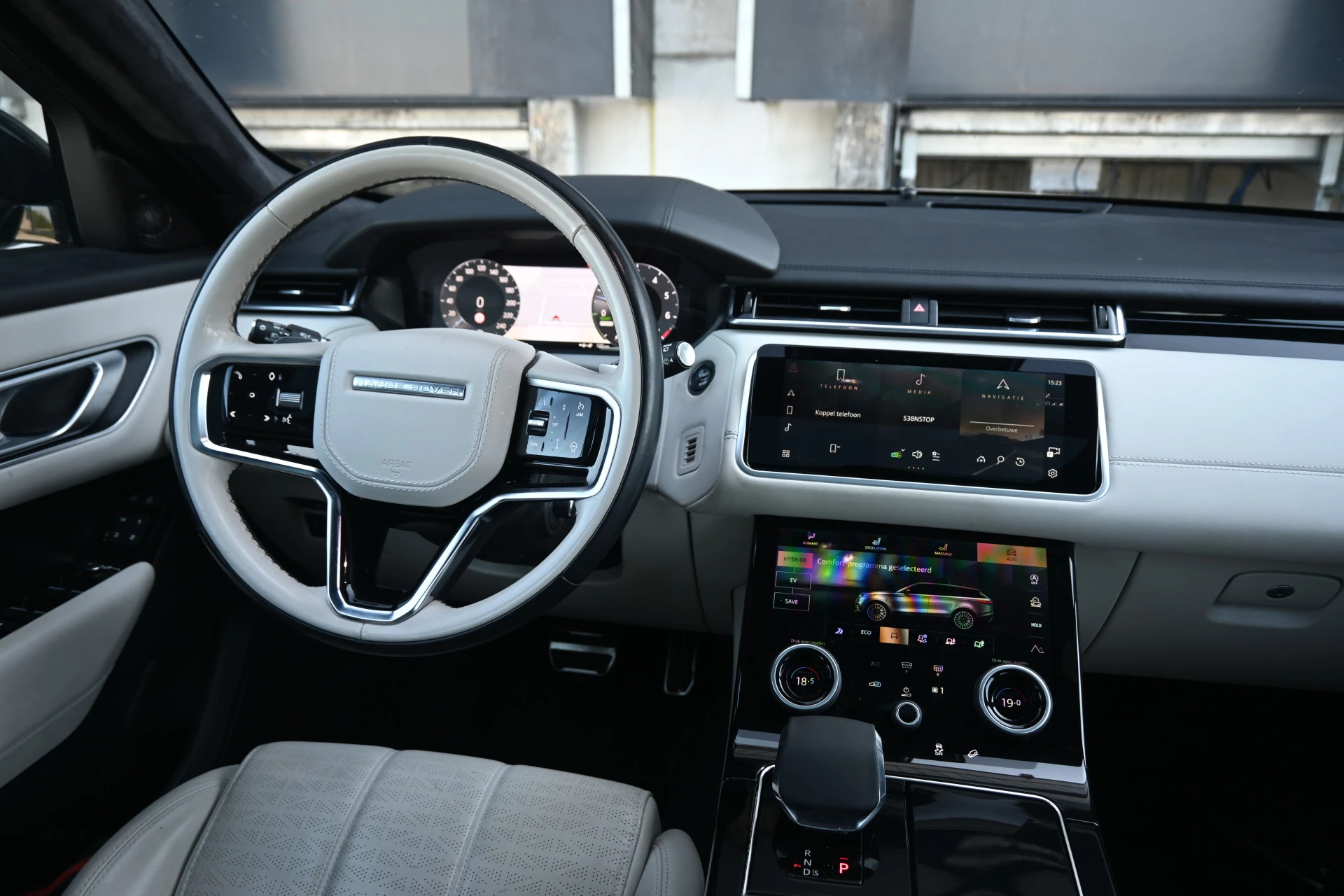 Hoofdafbeelding Land Rover Range Rover Velar