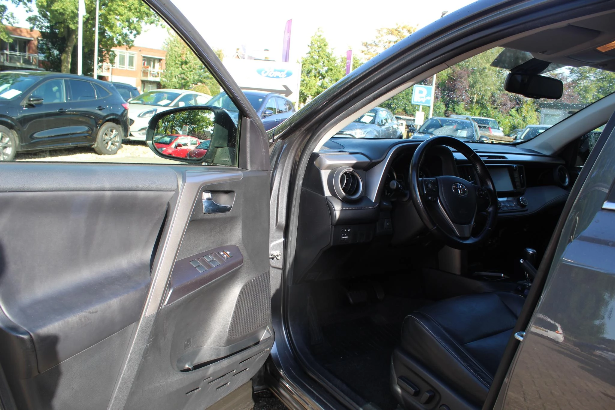 Hoofdafbeelding Toyota RAV4