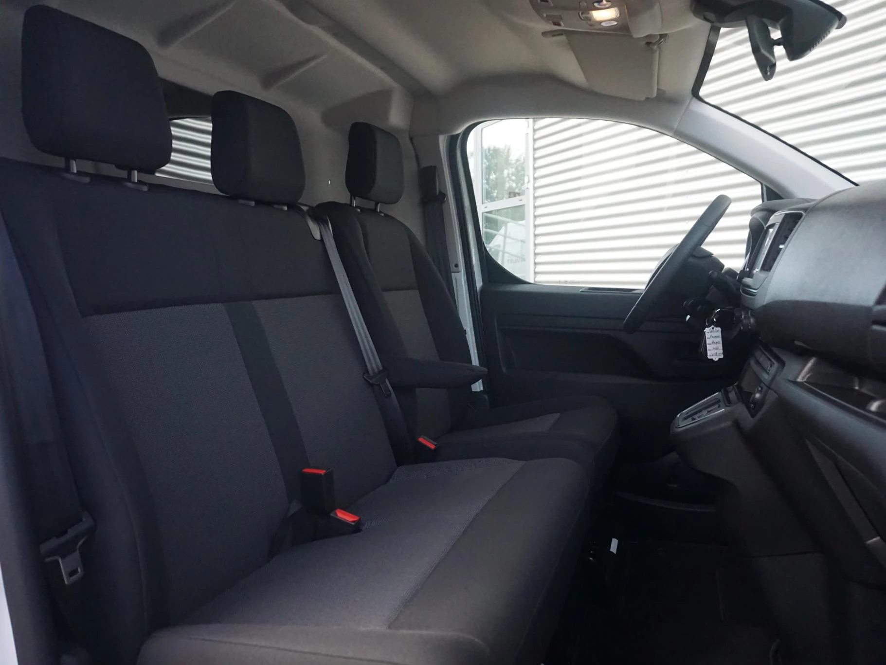 Hoofdafbeelding Peugeot e-Expert