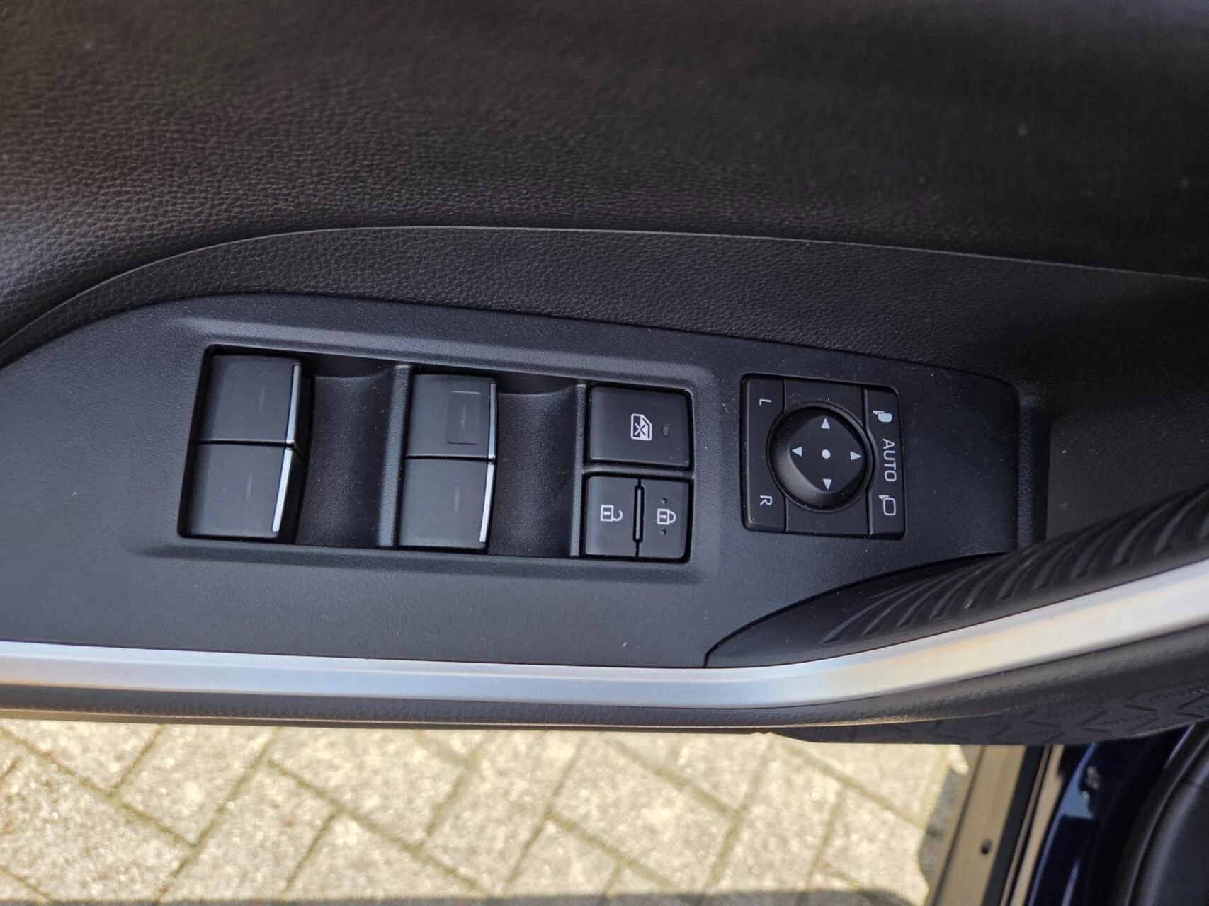 Hoofdafbeelding Suzuki Across