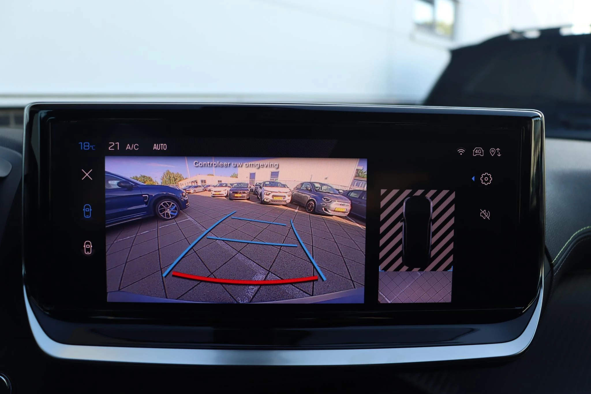 Hoofdafbeelding Peugeot e-2008