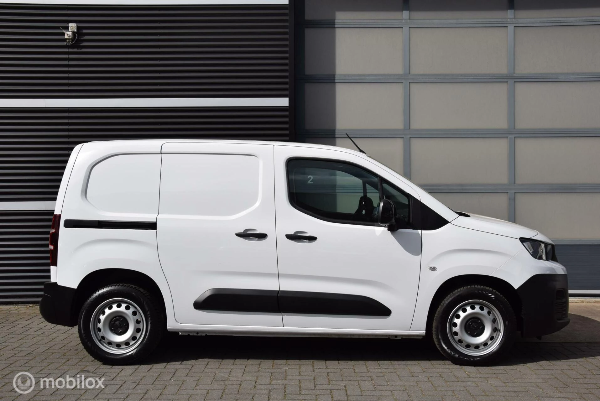 Hoofdafbeelding Peugeot Partner