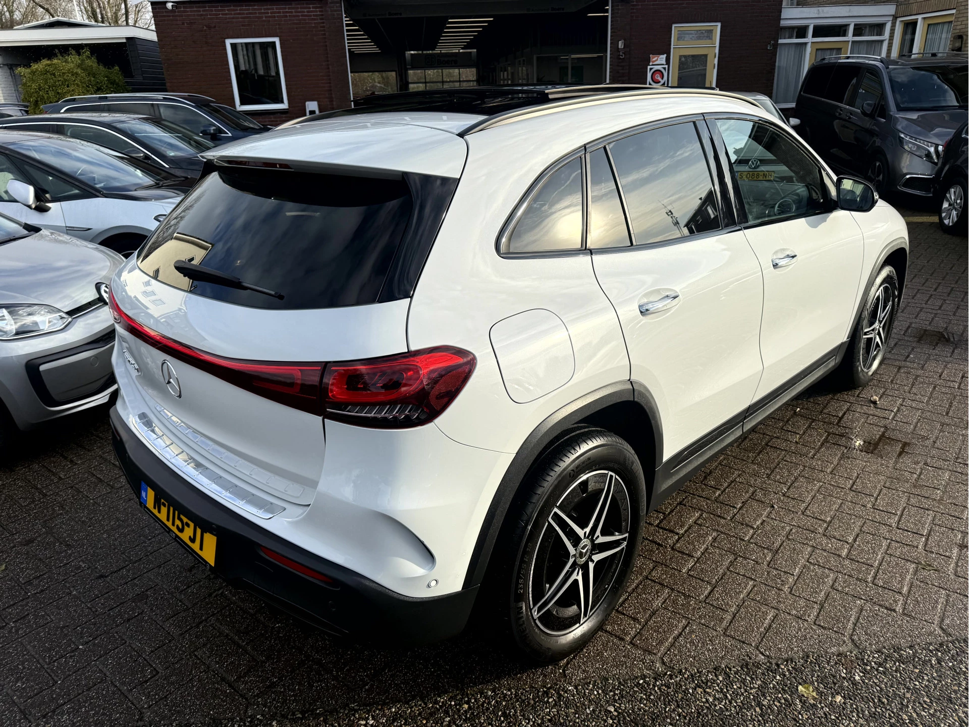 Hoofdafbeelding Mercedes-Benz EQA