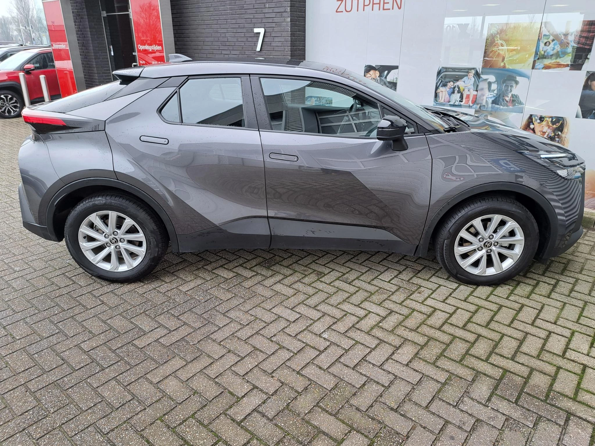 Hoofdafbeelding Toyota C-HR