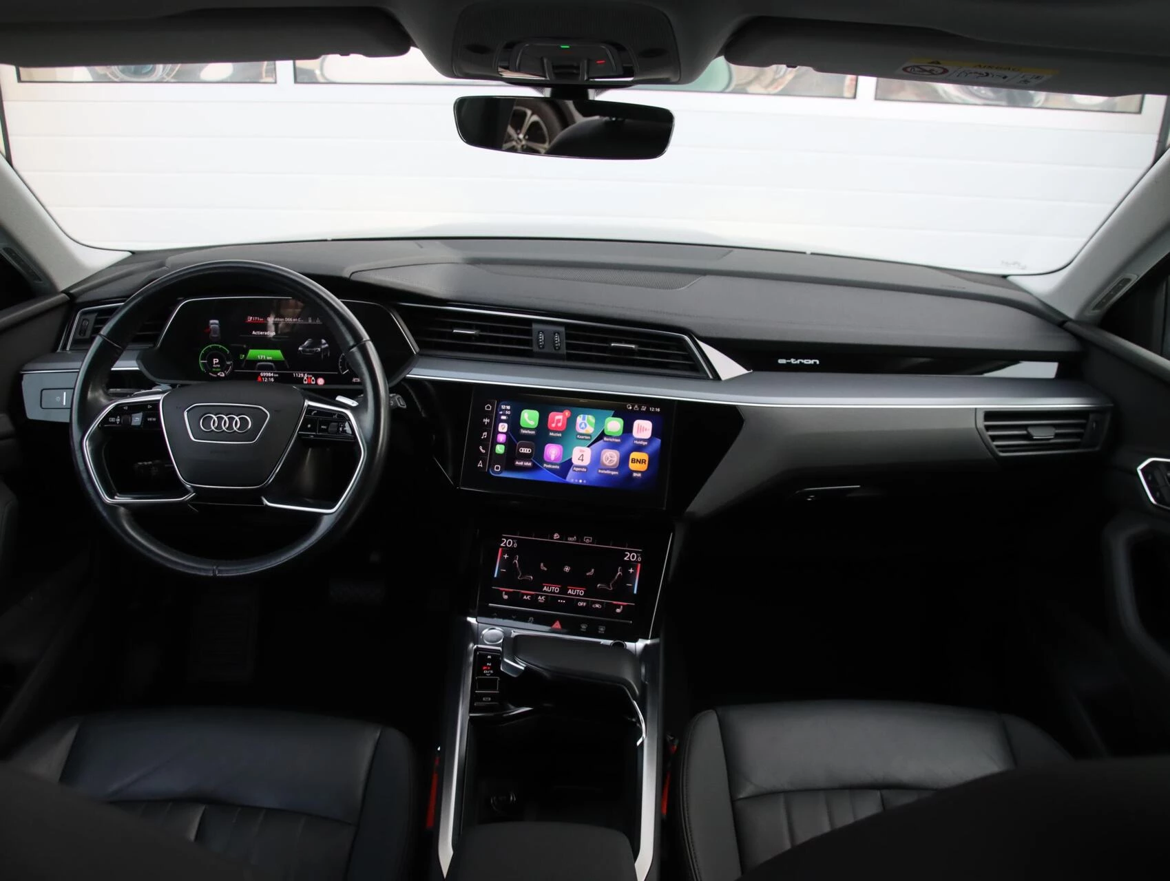 Hoofdafbeelding Audi e-tron