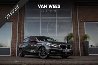 BMW 1-serie 118i F40 Executive Edition Sport-Line | 1e eigenaar | Dakraam | BTW auto | LED | Sportstoelen | Sportstuur | 17 inch | Navi | Bluetooth | Cruise control | Climate control