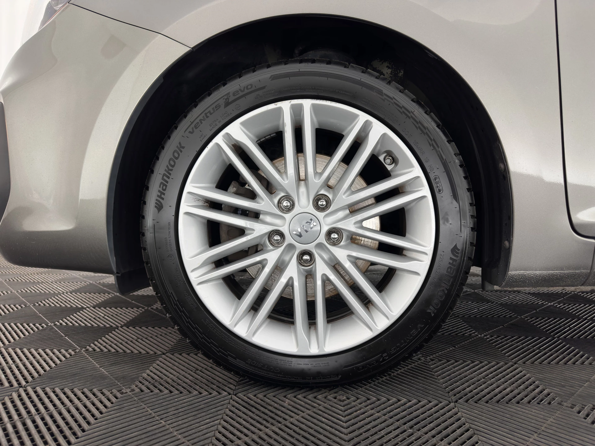 Hoofdafbeelding Kia Carens