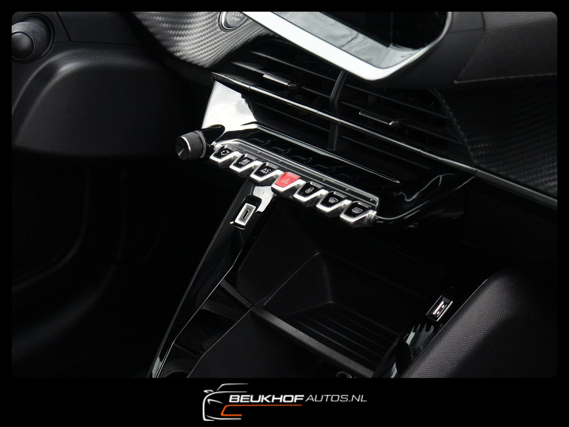 Hoofdafbeelding Peugeot e-208