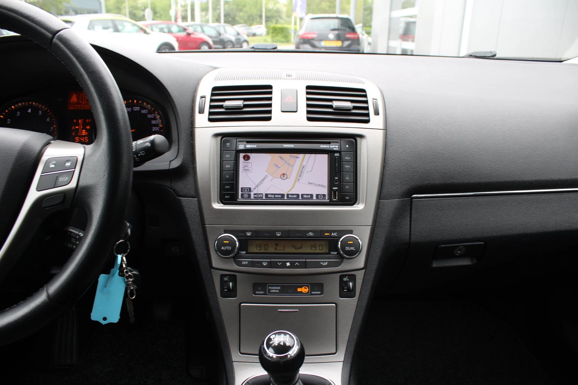 Hoofdafbeelding Toyota Avensis