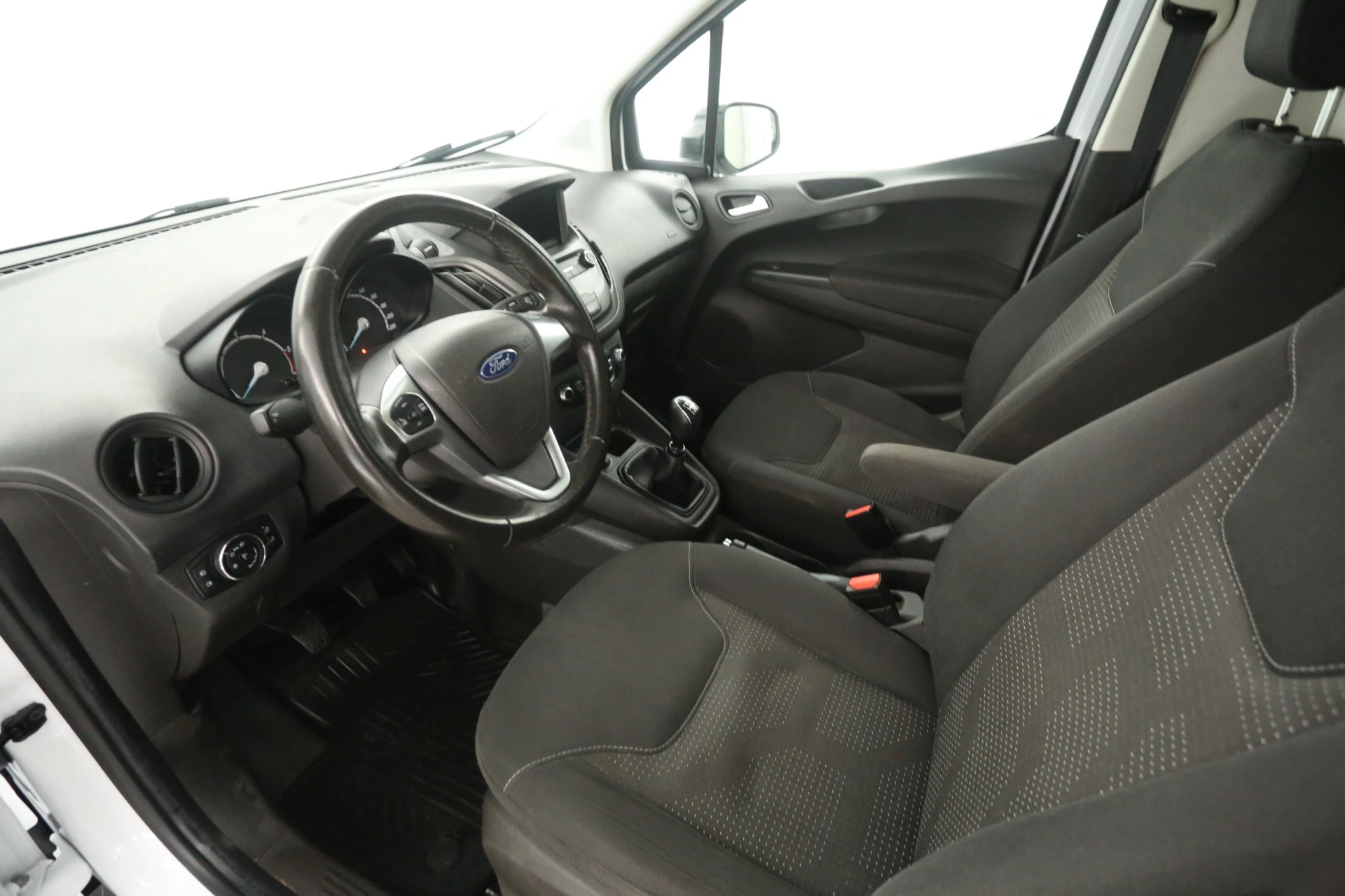 Hoofdafbeelding Ford Transit Courier