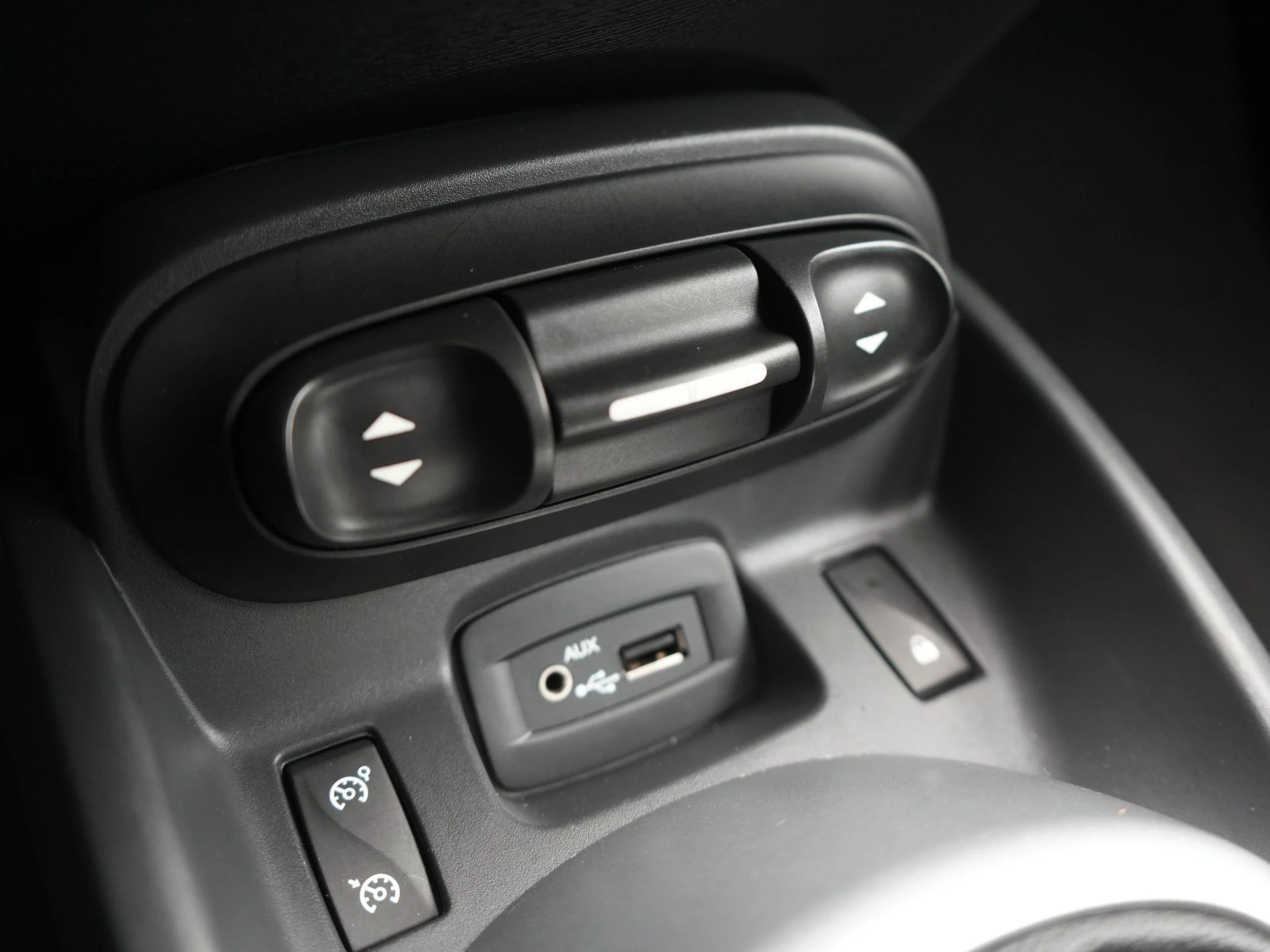 Hoofdafbeelding Renault Wind