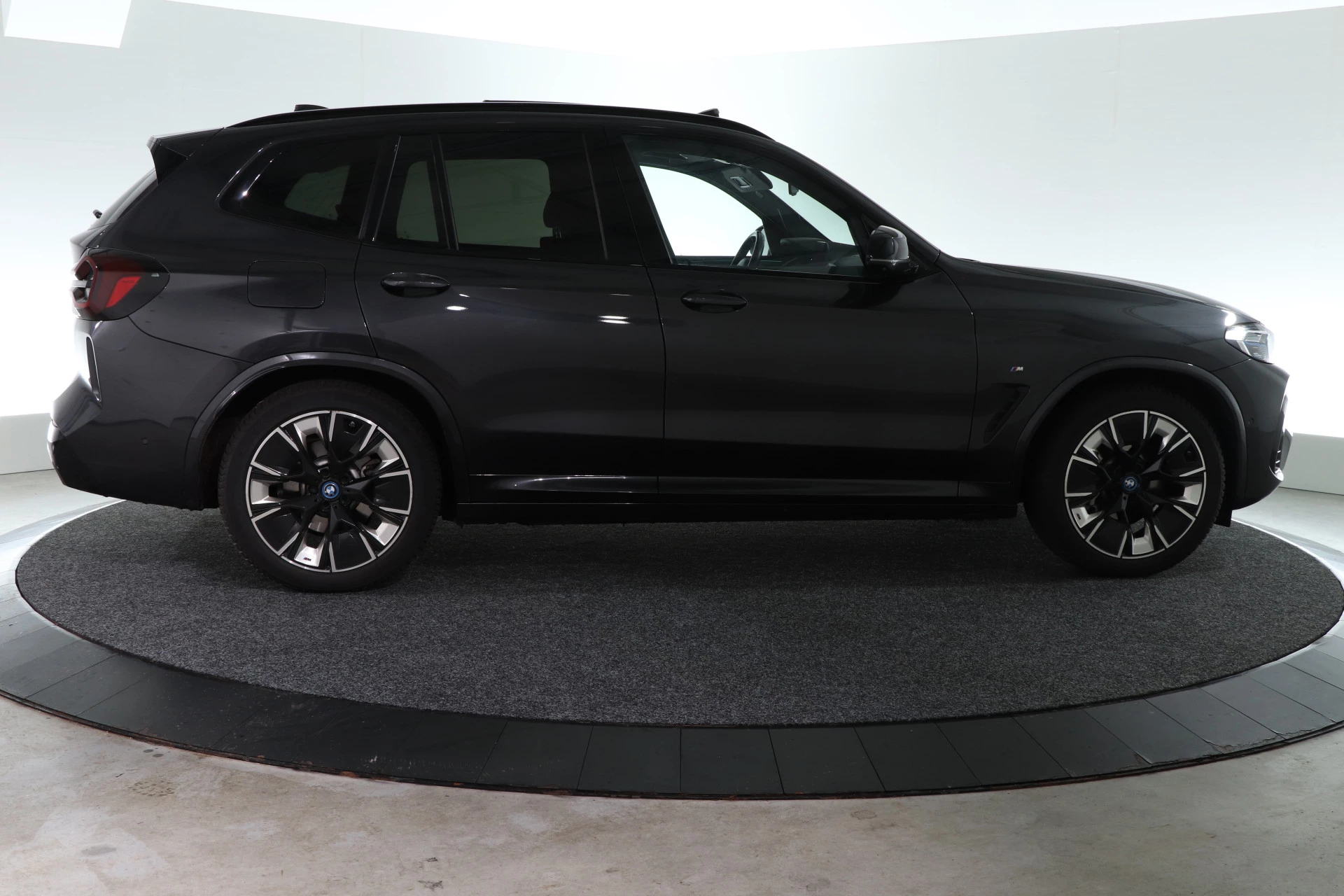 Hoofdafbeelding BMW iX3