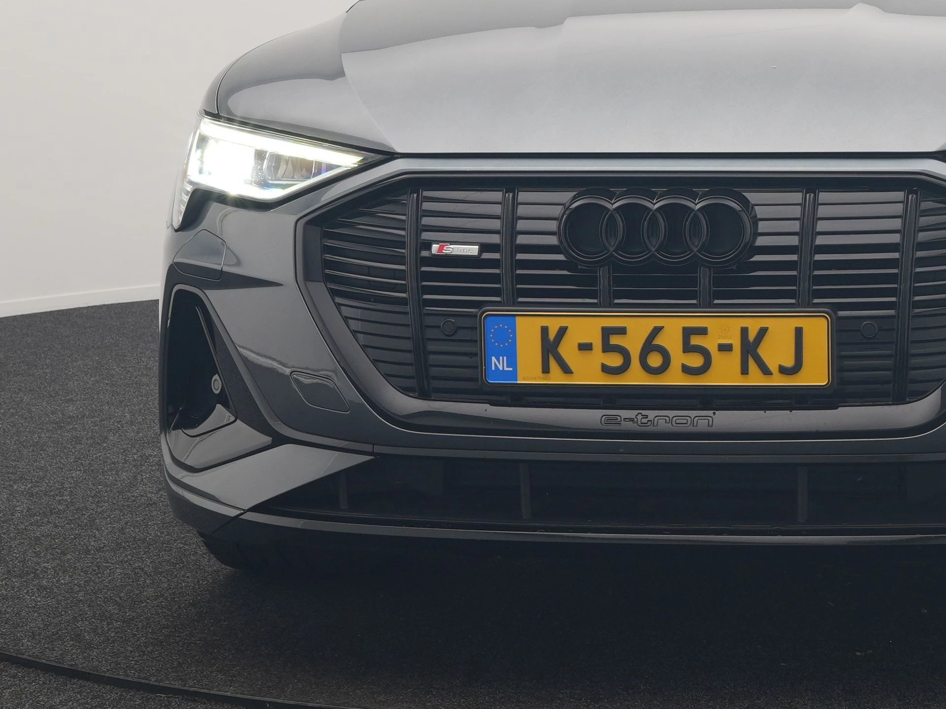 Hoofdafbeelding Audi e-tron