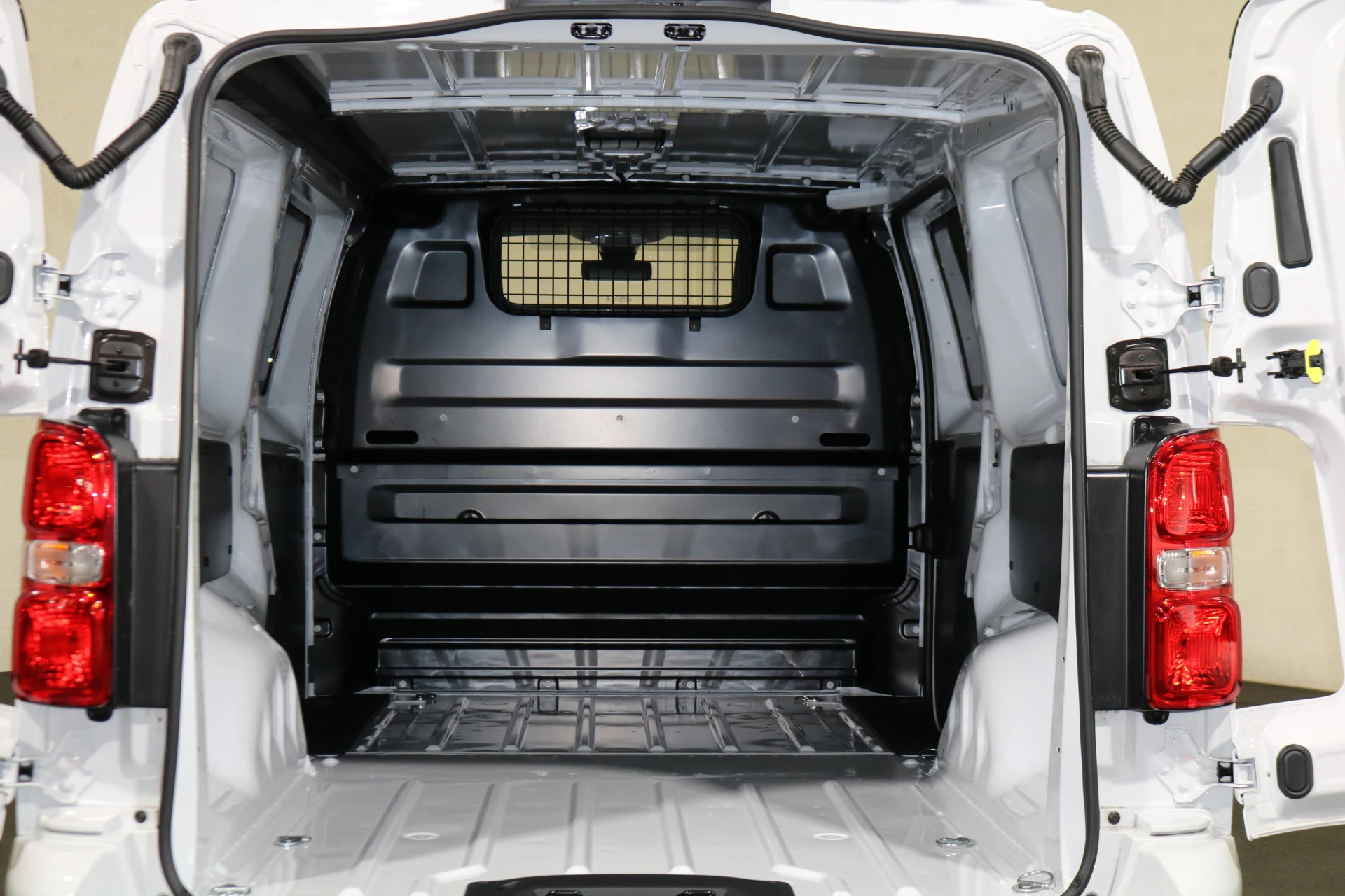 Hoofdafbeelding Peugeot e-Expert