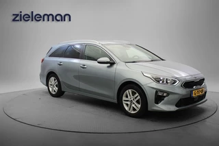 Hoofdafbeelding Kia Ceed Kia Ceed Sportswagen 1.0 T-GDi DynamicPlusLine - Carplay, Camera, Half Leer, Stoelverw.