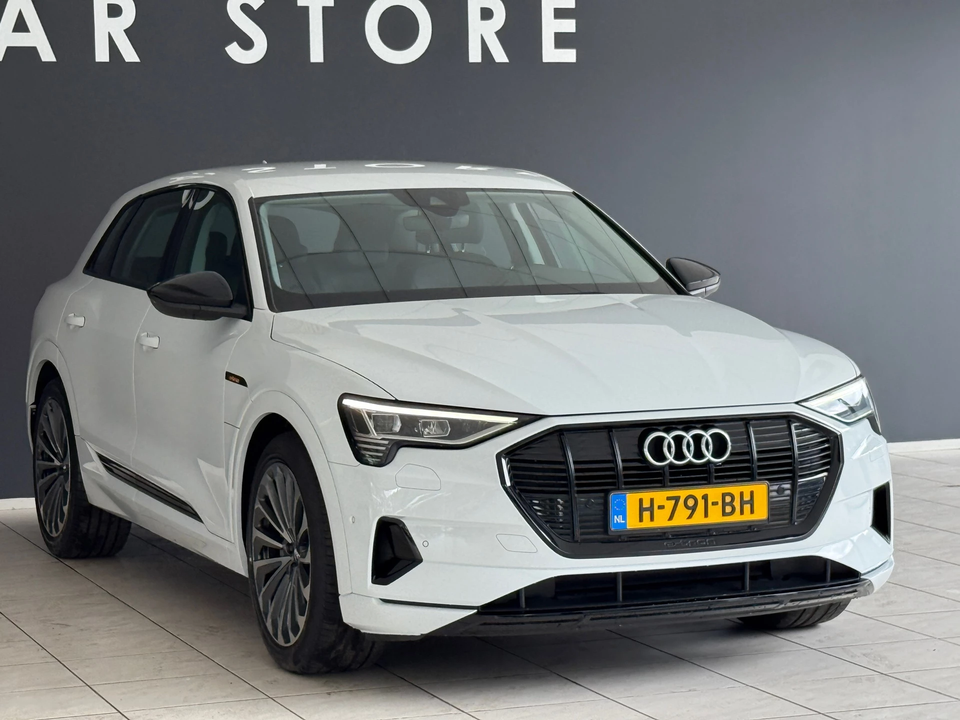 Hoofdafbeelding Audi e-tron