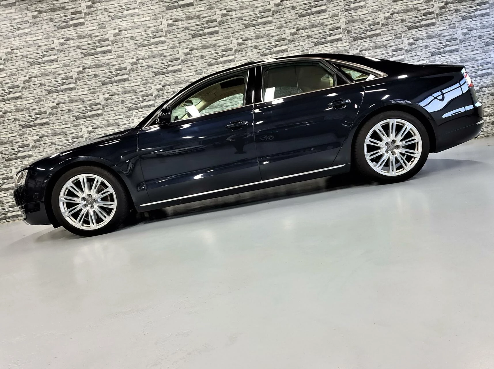 Hoofdafbeelding Audi A8