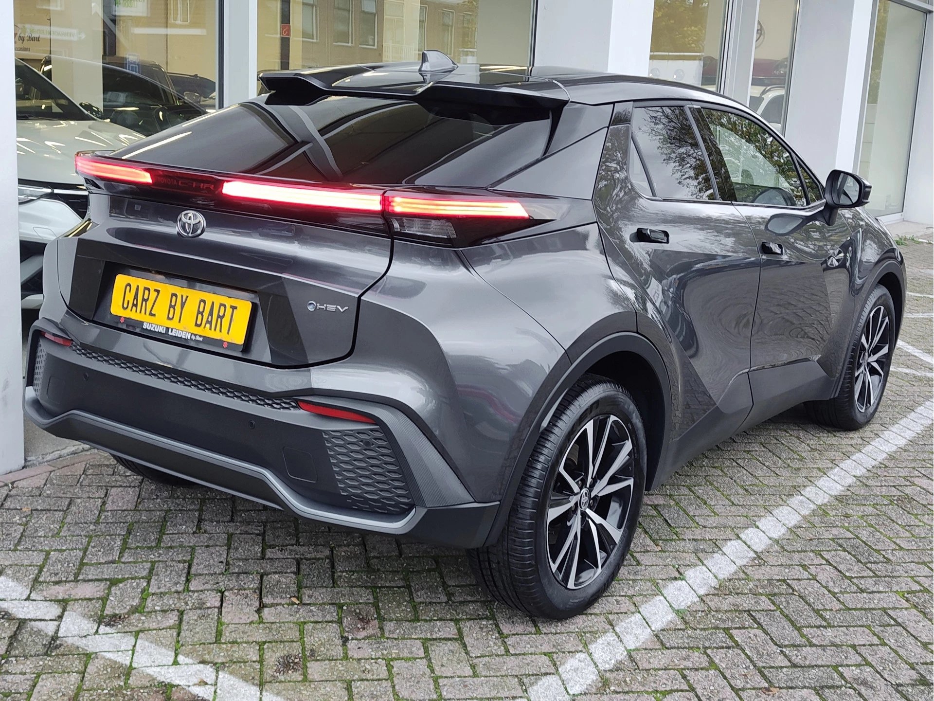 Hoofdafbeelding Toyota C-HR