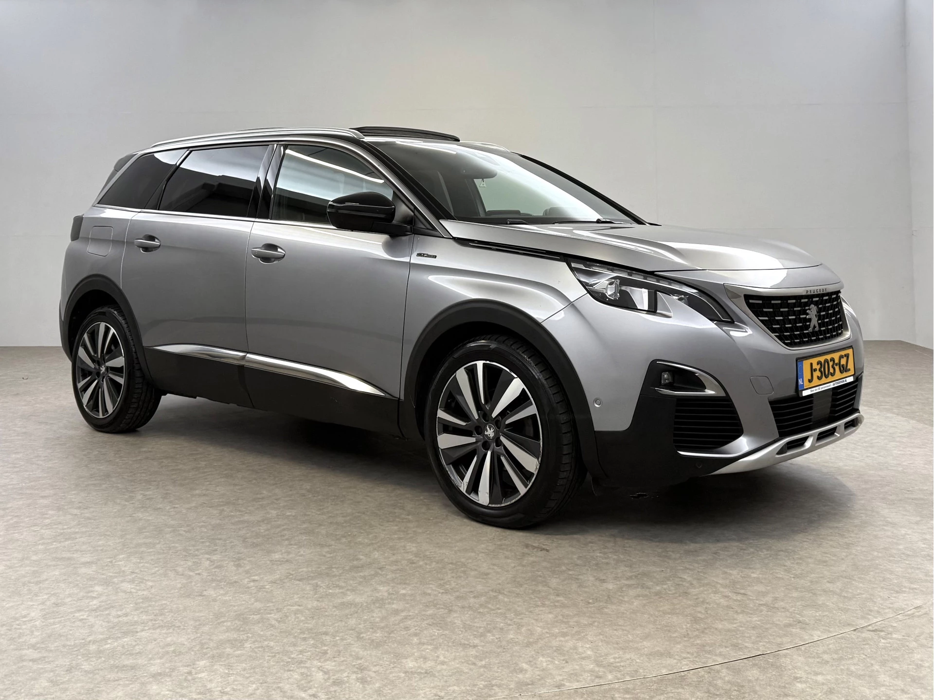 Hoofdafbeelding Peugeot 5008