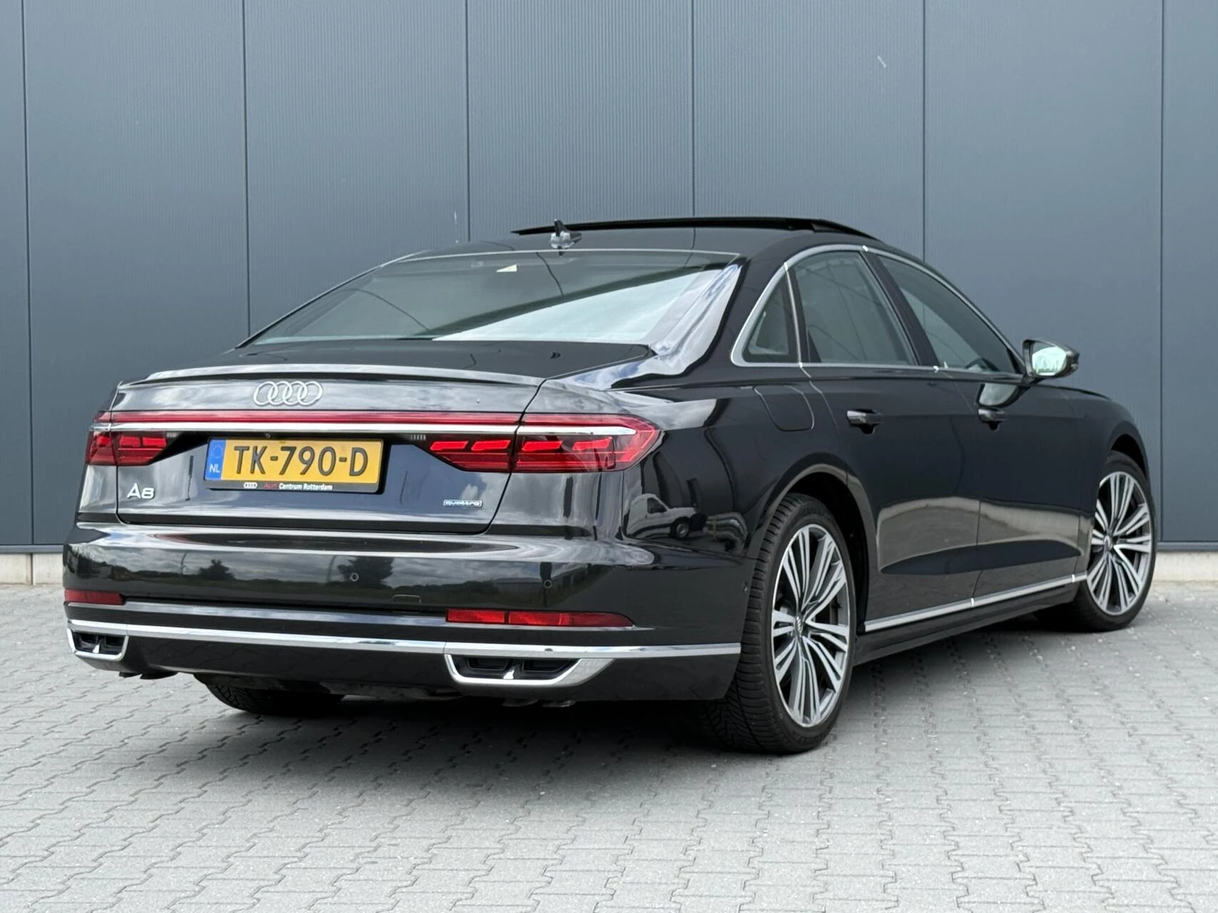 Hoofdafbeelding Audi A8