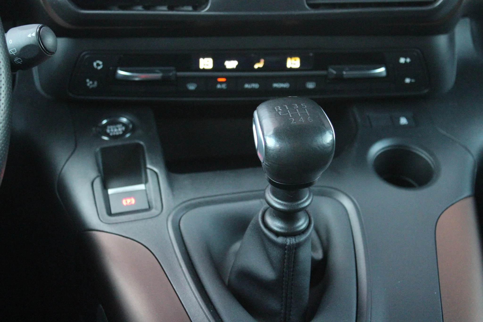 Hoofdafbeelding Peugeot Rifter