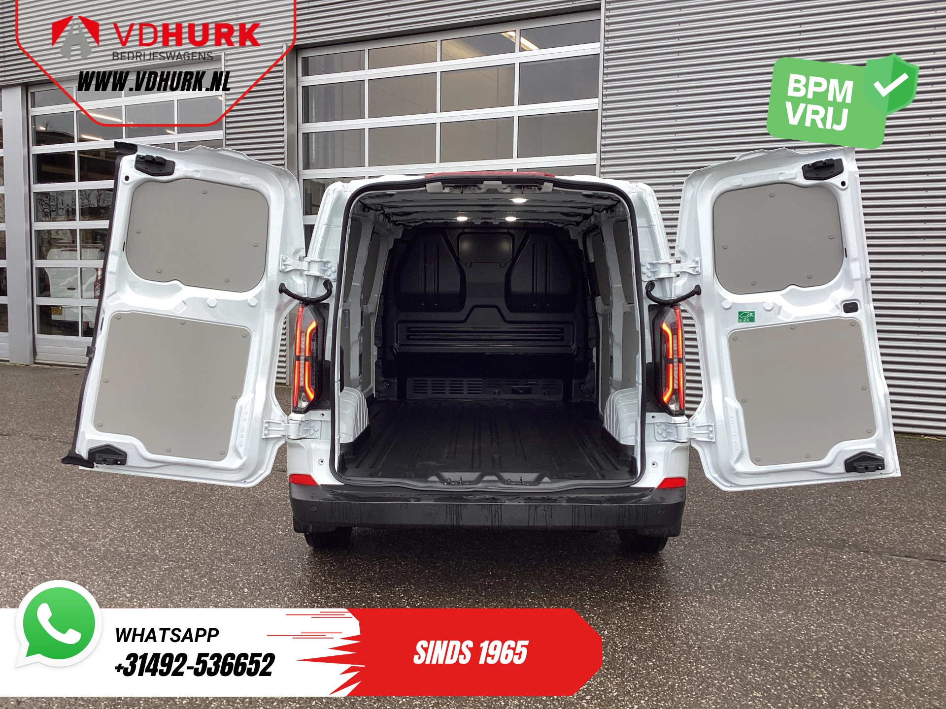 Hoofdafbeelding Ford E-Transit Custom