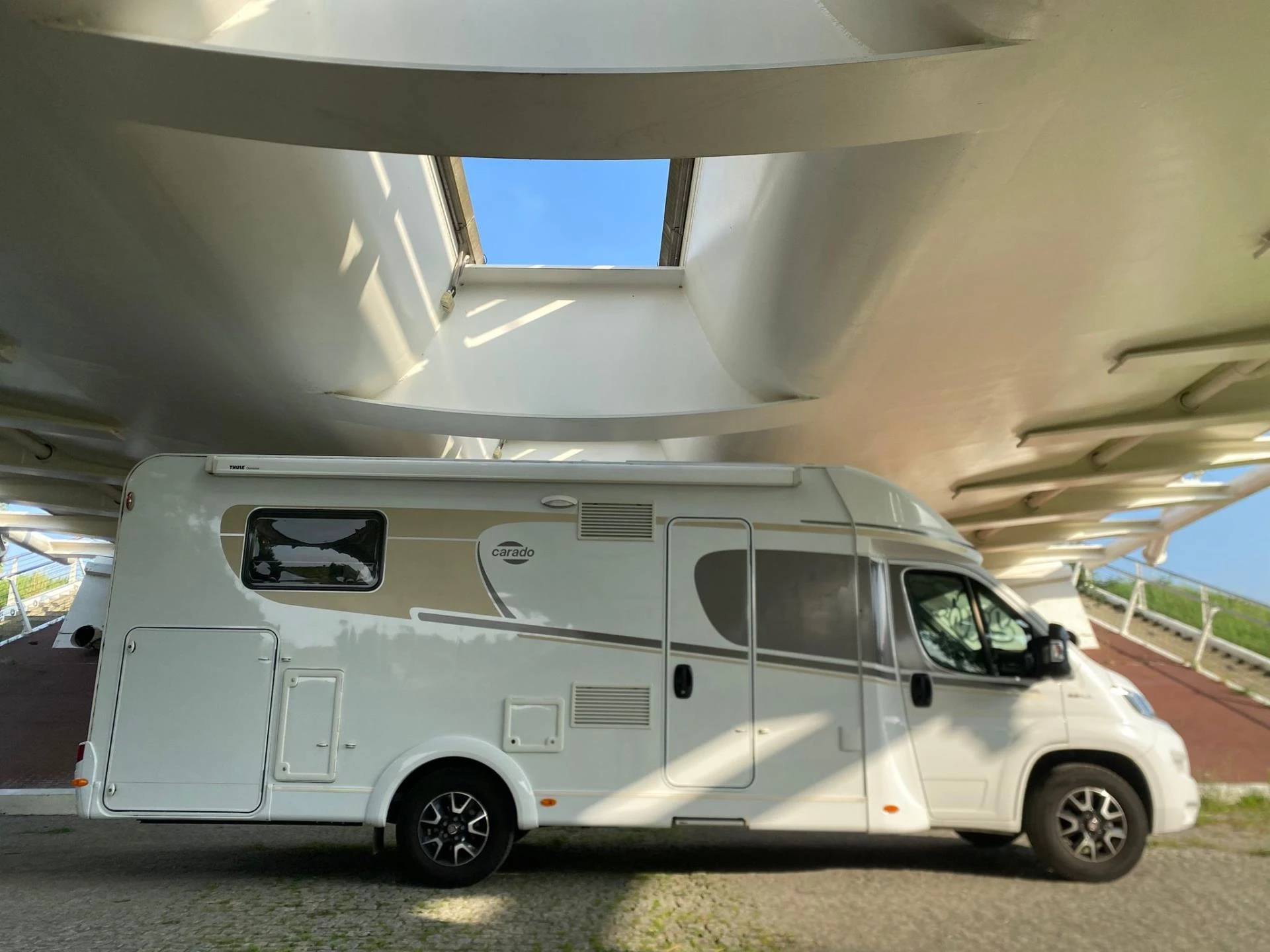 Hoofdafbeelding Carado T447